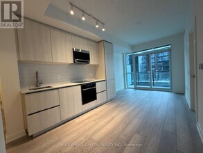 110 Broadway Ave in Toronto, ON - Building Photo - Building Photo