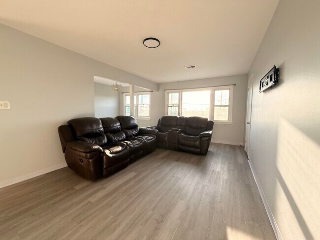 602 Liberty Ave in North Bergen, NJ - Building Photo - Building Photo