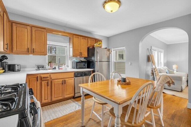 180 W 8th St in Boston, MA - Building Photo - Building Photo