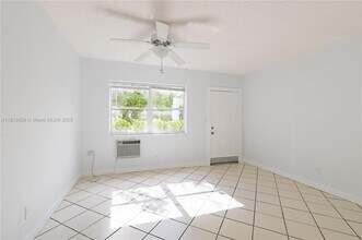 2825 SW 3rd Ave in Miami, FL - Building Photo - Building Photo