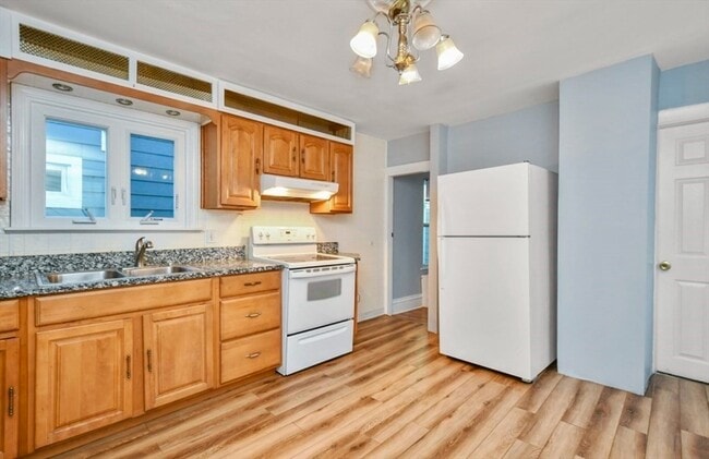 property at 27 Brook St