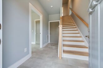 976 Youngs Ln in Nashville, TN - Building Photo - Building Photo