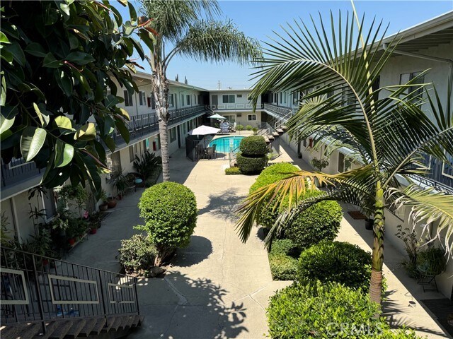 7745 Laurel Canyon Blvd-Unit -19 in Los Angeles, CA - Building Photo