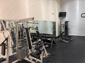 6401 Aragon Way in Ft. Myers, FL - Building Photo - Building Photo