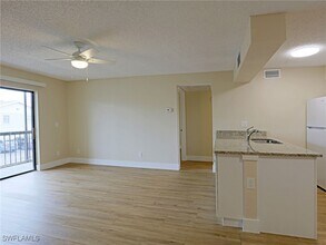 5311 Summerlin Rd in Ft. Myers, FL - Building Photo - Building Photo