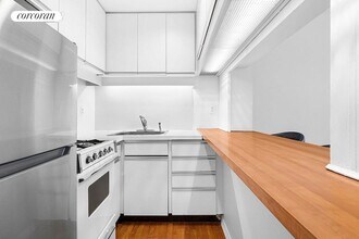 250 W 88th St in New York, NY - Building Photo - Building Photo