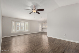 421 E San Angelo Ave in Gilbert, AZ - Building Photo - Building Photo