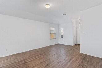 108 Joe Kidd Ln in Jarrell, TX - Building Photo - Building Photo