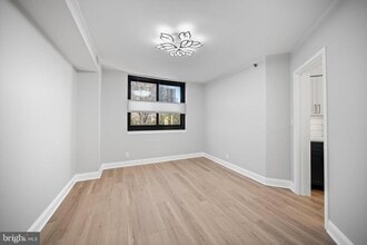 5505 Seminary Rd in Falls Church, VA - Building Photo - Building Photo