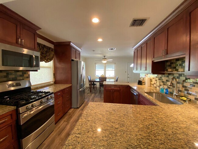 property at 1209 N M St