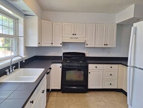 113 W Malta Rd in Oak Ridge, TN - Building Photo - Building Photo