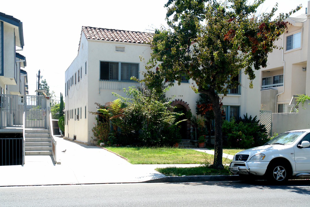 342-344 W Wilson Ave in Glendale, CA - Foto de edificio