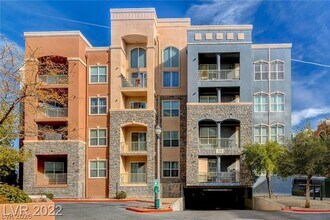 38 E Serene Ave in Las Vegas, NV - Building Photo - Building Photo