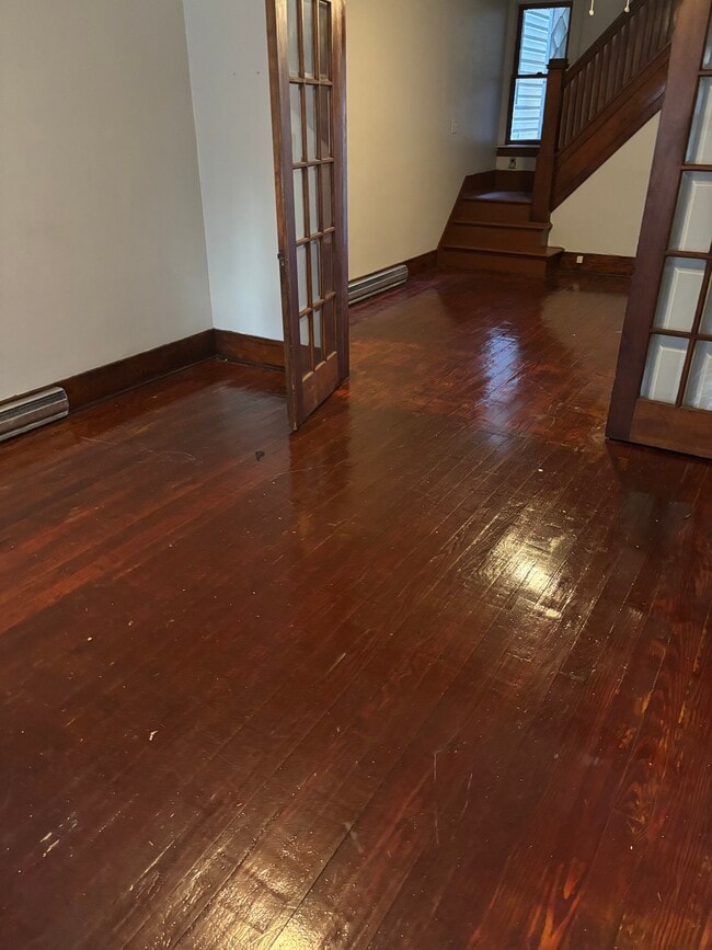 property at 1143 E Webster St