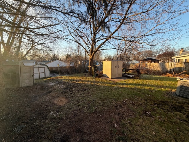 3526 Berwick Dr in Lansing, MI - Foto de edificio - Building Photo