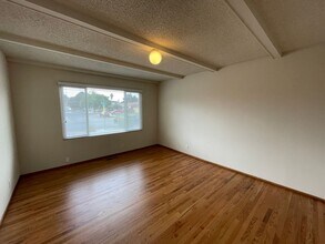 5977 Bufkin Dr in San Jose, CA - Foto de edificio - Building Photo