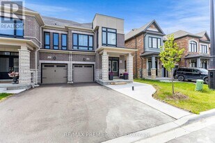 55 Singhampton Rd in Vaughan, ON - Building Photo