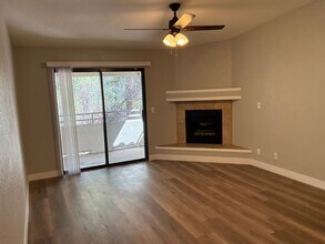 2635 S Durango Dr in Las Vegas, NV - Building Photo - Building Photo