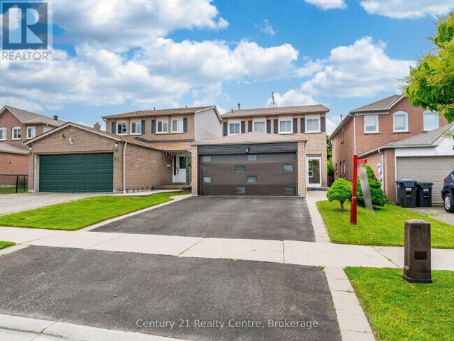 property at 34 Niagara Pl