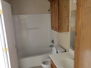 3809 W Sarah Evans St, Unit 2 in Edinburg, TX - Foto de edificio - Building Photo