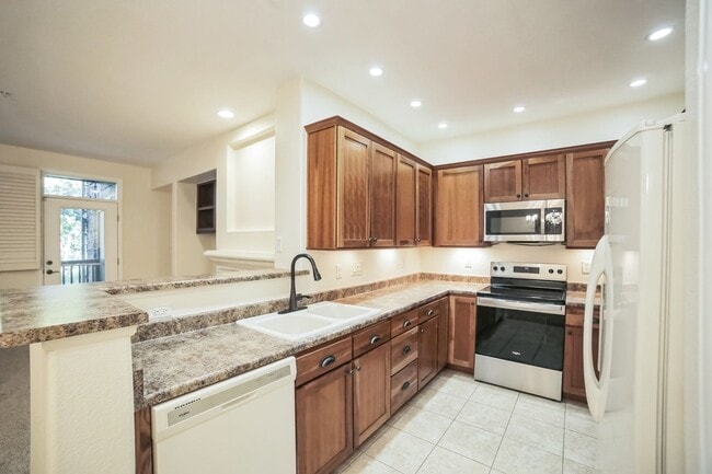 8035 Lee Dr in Arvada, CO - Foto de edificio - Building Photo
