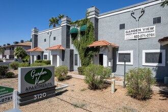 Garden View Villas in Phoenix, AZ - Building Photo - Building Photo
