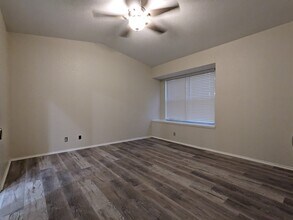 2521 Corian Glen Dr in San Antonio, TX - Building Photo - Building Photo