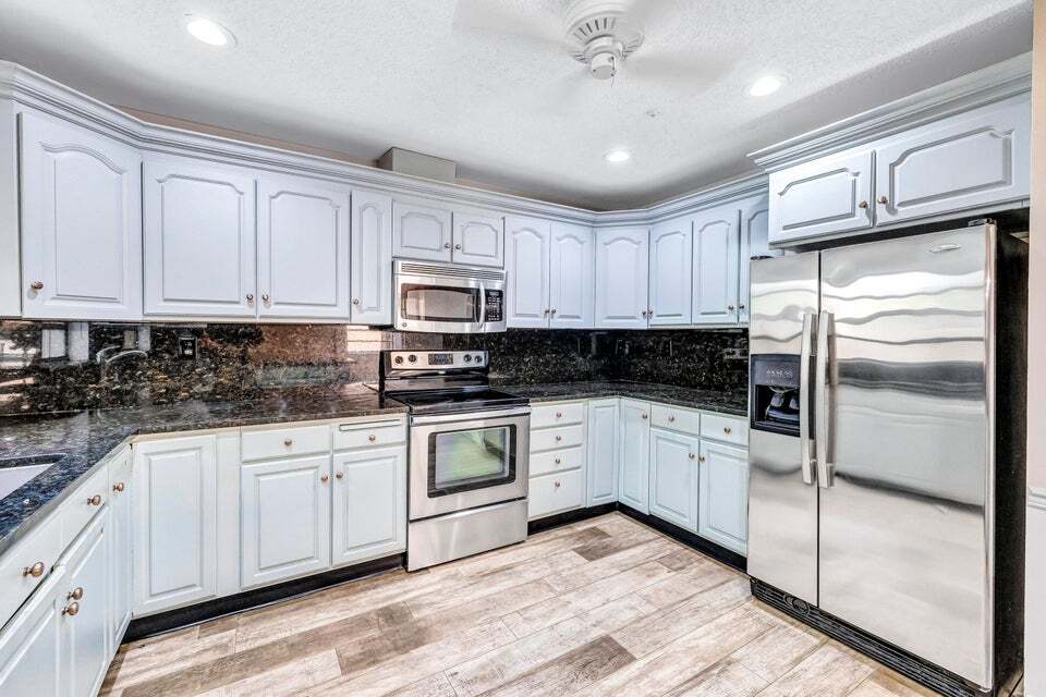 2075 NW 15th Pl in Delray Beach, FL - Building Photo