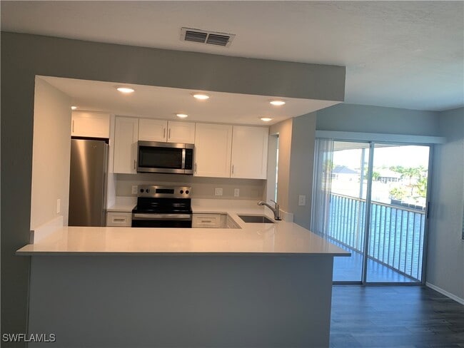 429 SW 47th Terrace in Cape Coral, FL - Building Photo - Building Photo