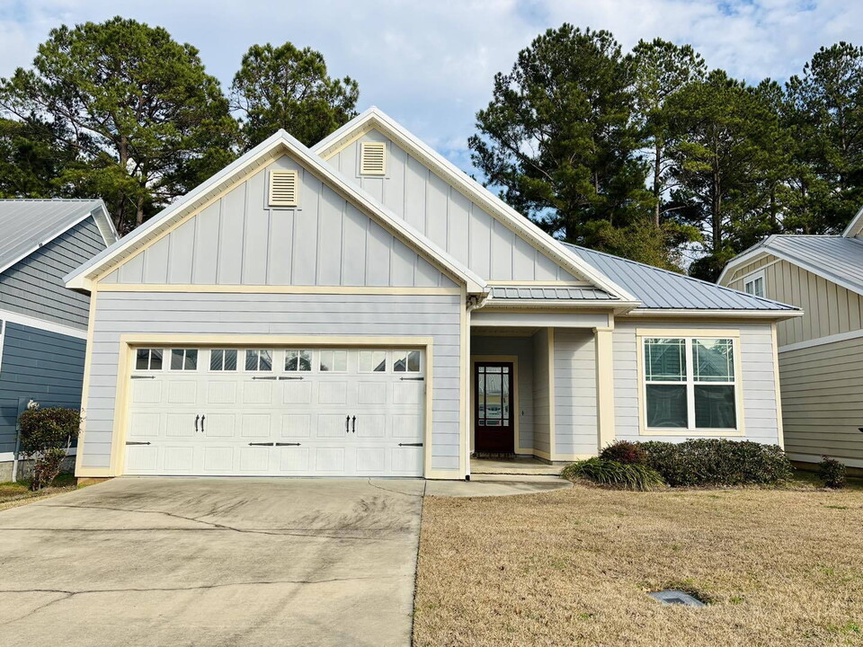 208 Chloe Ct in Dothan, AL - Building Photo