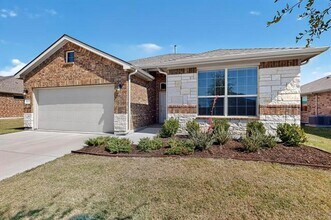 1213 Pacifica Trail in Cleburne, TX - Building Photo - Building Photo