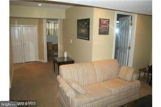 8724 Pine Meadows Dr in Odenton, MD - Building Photo - Building Photo