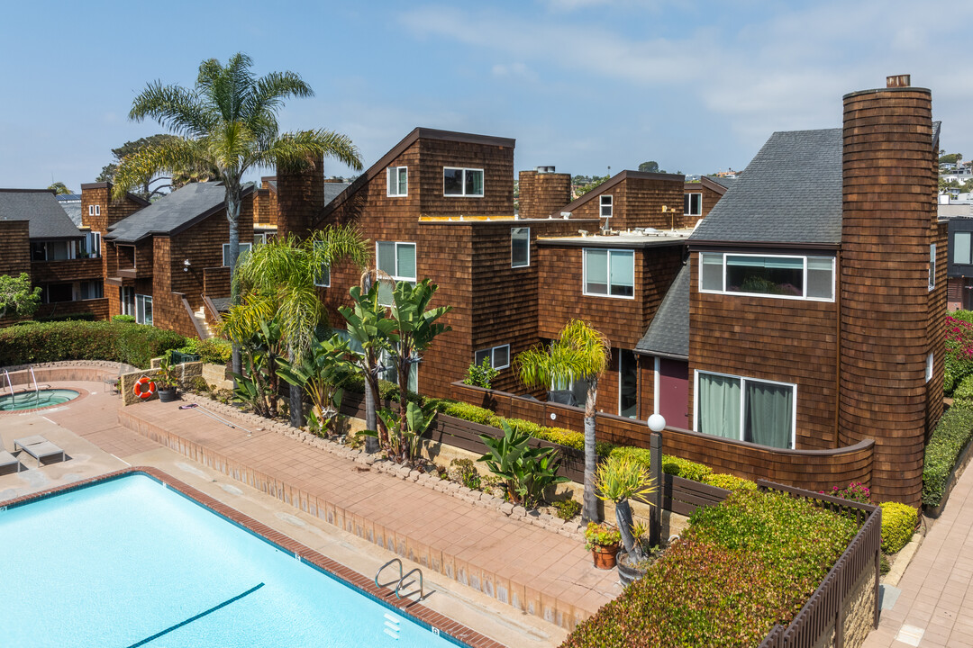 Seascape Shores in Solana Beach, CA - Foto de edificio