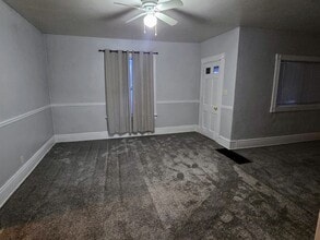 1340 Chatham St, Unit Lower in Racine, WI - Foto de edificio - Building Photo