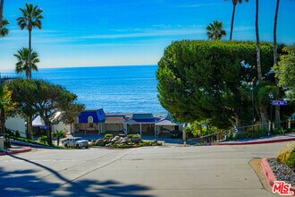 11874 Coral Reef Ln in Malibu, CA - Building Photo - Building Photo
