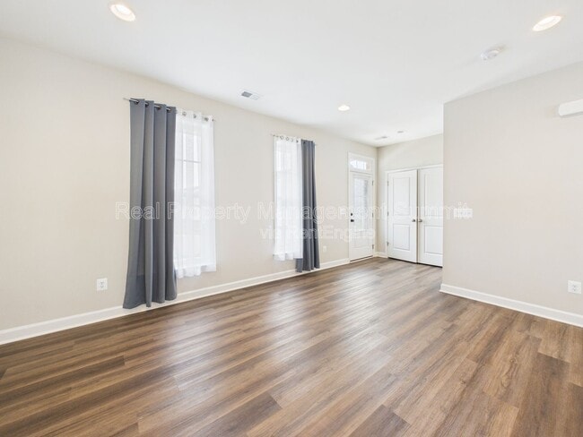 3284 Charleston Blvd in Harrisonburg, VA - Building Photo - Building Photo