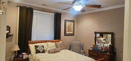 3323 S Prairie Ave, Unit 2S in Chicago, IL - Building Photo - Building Photo