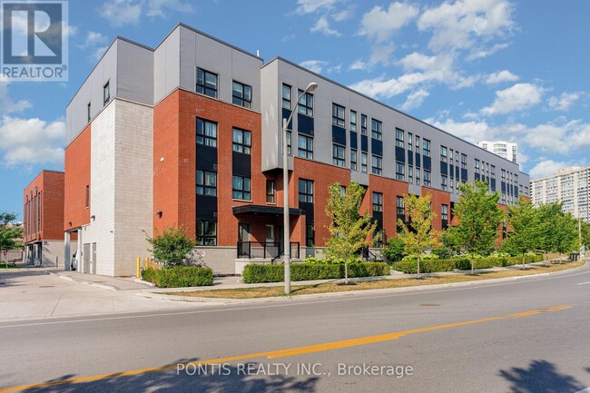 2100 Bridletowne Cir in Toronto, ON - Building Photo - Building Photo