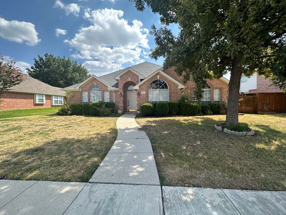 11913 Wildwood Ln in Frisco, TX - Building Photo