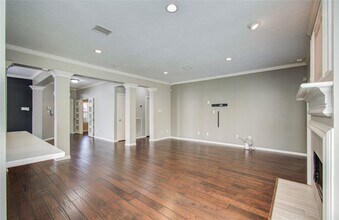 14806 Flowerwood Dr in Houston, TX - Building Photo - Building Photo