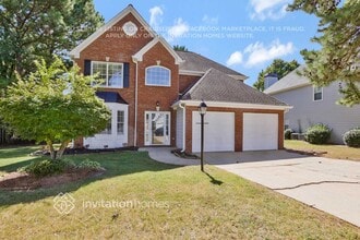 1370 Pinebreeze Ct in Marietta, GA - Foto de edificio - Building Photo