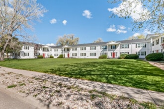 The Estates At Cheyenne Blvd in Colorado Springs, CO - Building Photo - Building Photo