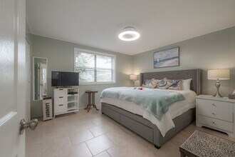 6700 Sunset Way in St Pete Beach, FL - Building Photo - Building Photo