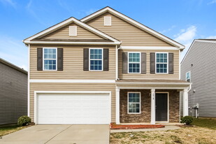 1918 Eastway Dr in Dallas, NC - Building Photo