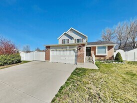 1165 E 1500 N, Unit P00-303 in Layton, UT - Building Photo