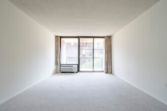 241 S 6th St, Unit 209 in Philadelphia, PA - Building Photo - Building Photo