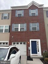 421 Dogwood Dr, Unit 30 in Deptford, NJ - Building Photo