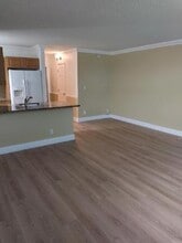 2501 Riverside Dr in Coral Springs, FL - Foto de edificio - Building Photo