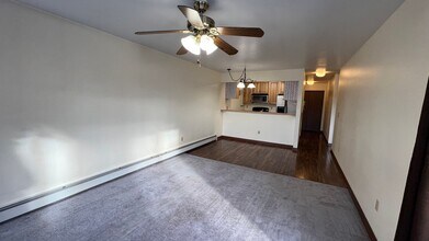 1630 Eastridge Dr in Anchorage, AK - Building Photo - Building Photo
