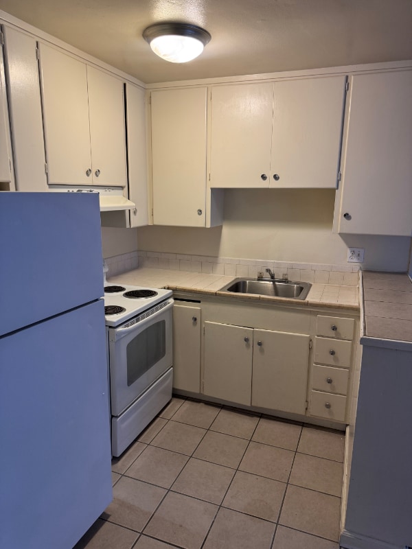 1025 N Madison St in Stockton, CA - Building Photo - Building Photo